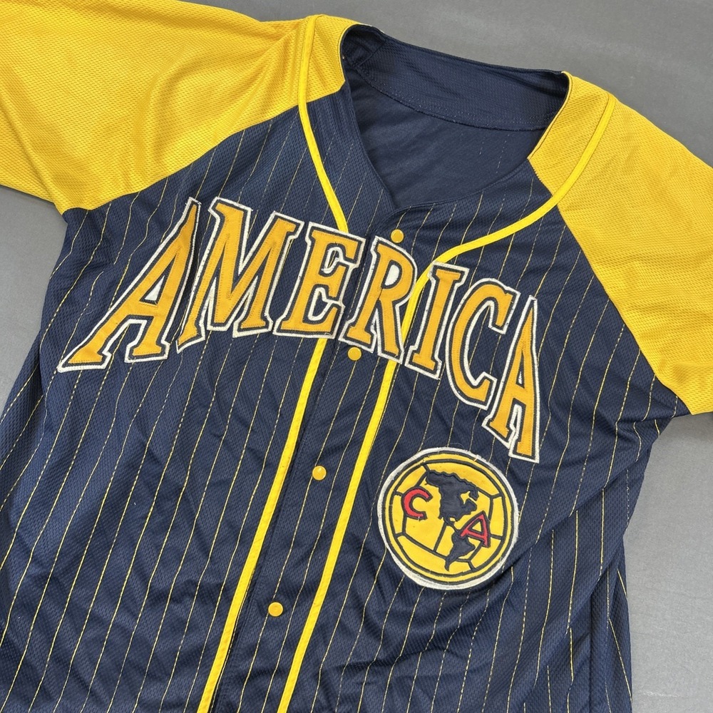 Club América baseball-style design ‎ navy blue pinstripes & yellow sleeves Sz XL